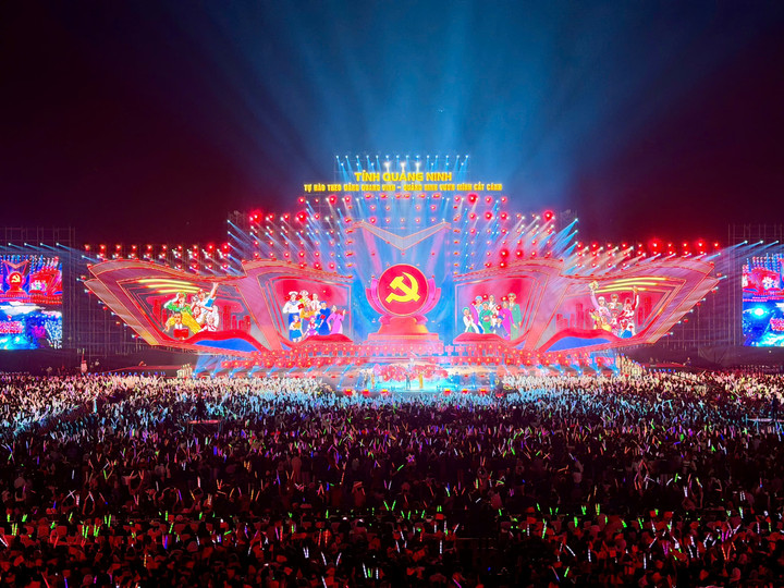 Quảng Ninh đang từng bước hình thành chuỗi giá trị nghệ thuật biểu diễn chuyên nghiệp, từ sáng tạo, sản xuất đến trình diễn và khai thác du lịch.