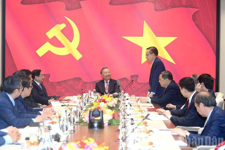 Bộ trưởng Bộ Ngoại giao Lê Hoài Trung phát biểu tại cuộc làm việc.