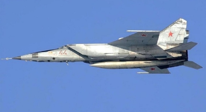 Máy bay trinh sát MiG-25RB. Ảnh Military Watch