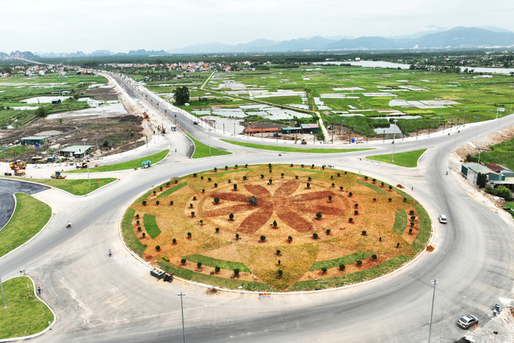 Kết cấu hạ tầng, không gian đô thị của Quảng Ninh ngày càng được củng cố, tạo nền tảng cho những bứt phá trong kinh tế - xã hội của địa phương.