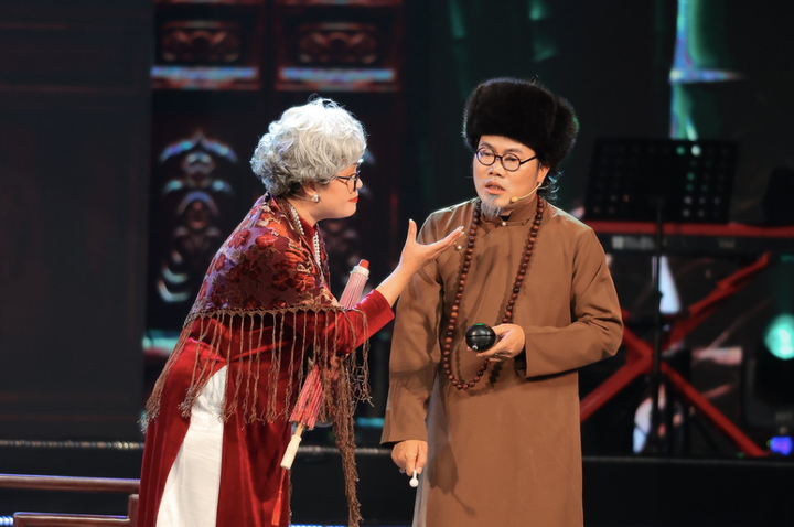 Tiết mục tiểu phẩm "Tình mẹ duyên thầy".