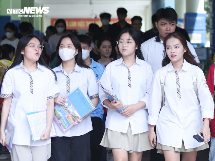 Việc quy đổi IELTS thành điểm xét tuyển giúp nhiều thí sinh nâng tổng điểm đầu vào, đặc biệt ở các ngành có mức cạnh tranh cao. (Ảnh minh hoạ)