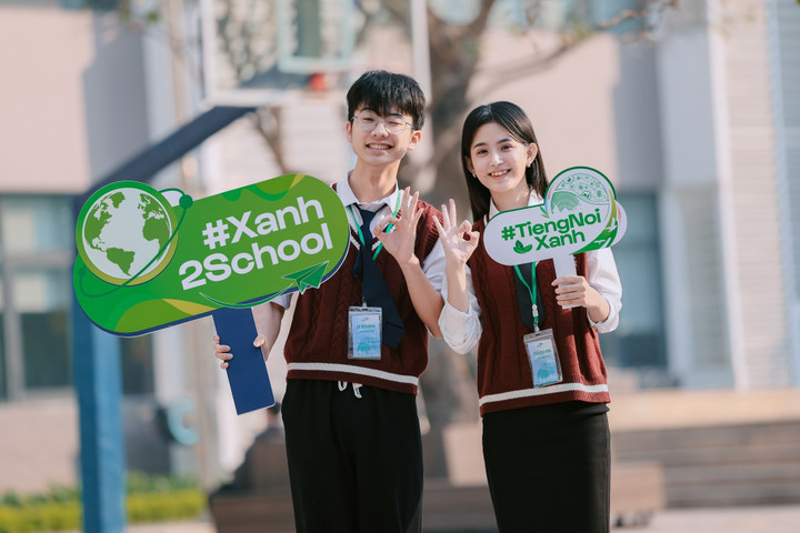 Đội White Heart gồm các bạn Trần Duy Đan đến từ THPT Khánh Lâm, Cà Mau và bạn Lã Tiến Minh từ THPT Chuyên Bắc Giang, Bắc Ninh. Vòng Tranh hạng cuộc thi Tiếng nói Xanh quy tụ các đội thi đến từ nhiều tỉnh, thành trên ba miền Tổ quốc.