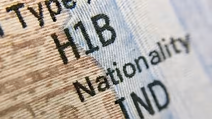 Mỗi năm có 85.000 cơ hội làm việc tại Mỹ qua visa H-1B. (Nguồn: Firstpost)