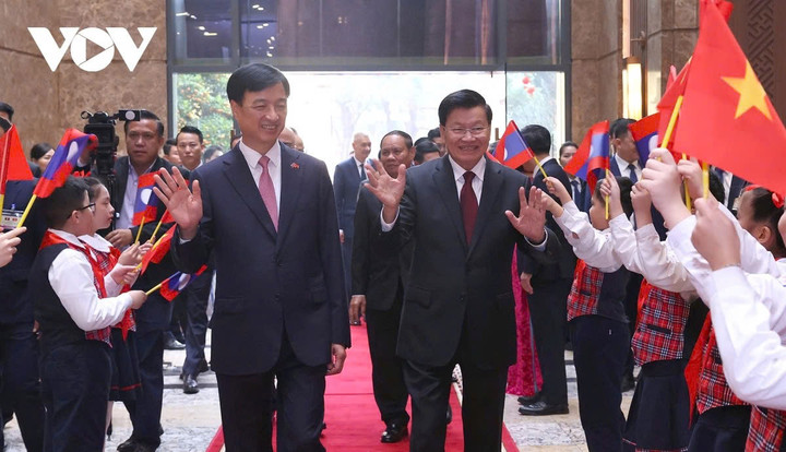 Tổng Bí thư, Chủ Tịch nước Lào thăm và làm việc với TP Hà Nội.