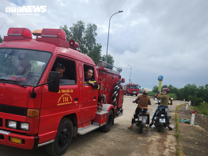 Cơ quan chức năng đang tiếp cận hiện trường.