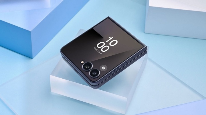 Galaxy Z Flip7 có thiết kế gập nhỏ gọn kết hợp bảng màu trẻ trung.