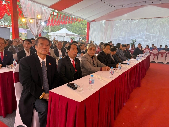 Đại diện Hội đồng họ Ngô Việt Nam tại buổi lễ.