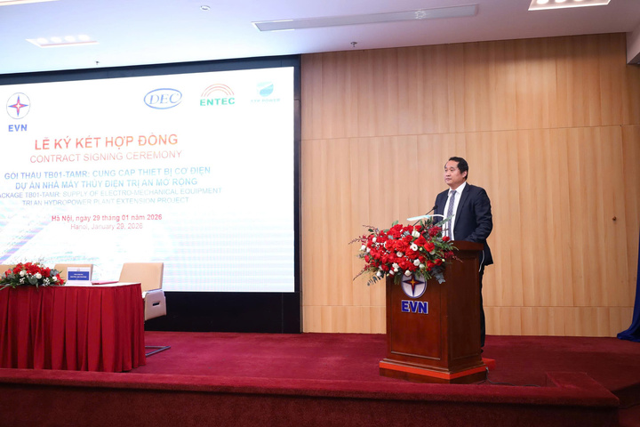 Đại diện nhà thầu phát biểu tại sự kiện.