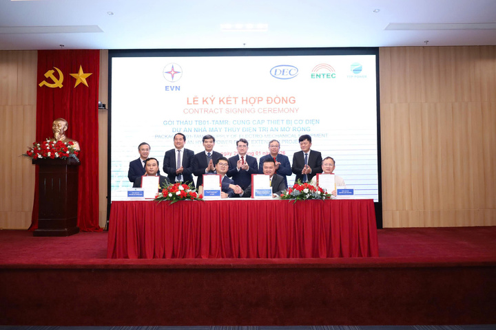 Lễ ký gói thầu TB01-TAMR cung cấp thiết bị cơ điện - Dự án NMTĐ Trị An mở rộng - 2