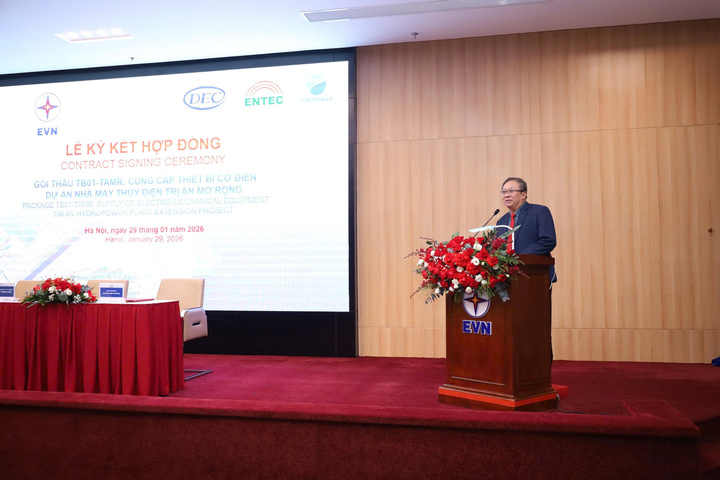 Phó Tổng Giám đốc EVN Phạm Hồng Phương phát biểu.