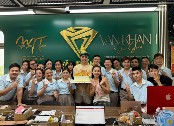 Vân Khánh Silver Gems mong muốn trở thành một phần trong câu chuyện đẹp của bạn - 1