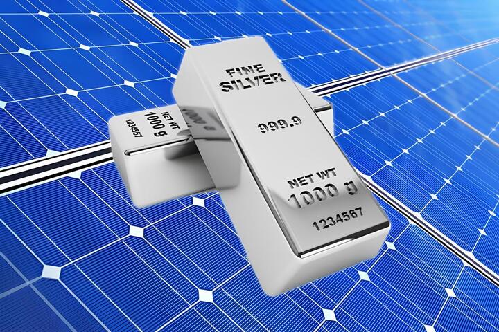 Các nhà sản xuất đang chạy đua để tìm ra các giải pháp thay thế nhằm giảm lượng bạc sử dụng trên mỗi tấm pin mặt trời. (Ảnh: Solar Quotes)