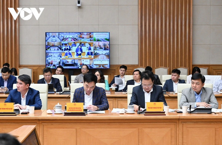 Các đại biểu dự phiên họp.