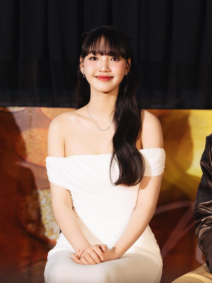 Nữ diễn viên thừa nhận mình đang gặp “may mắn hiếm có”, nhưng cũng coi đây là động lực để nghiêm túc và trách nhiệm hơn với từng vai diễn.