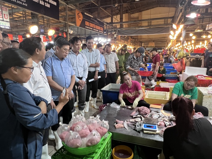 Sản lượng hàng hóa về chợ Bình Điền sẽ tăng tương đương 2.800 – 3.500 tấn/ngày, trong đó thủy sản tăng mạnh do nhu cầu tiêu thụ lớn dịp Tết.