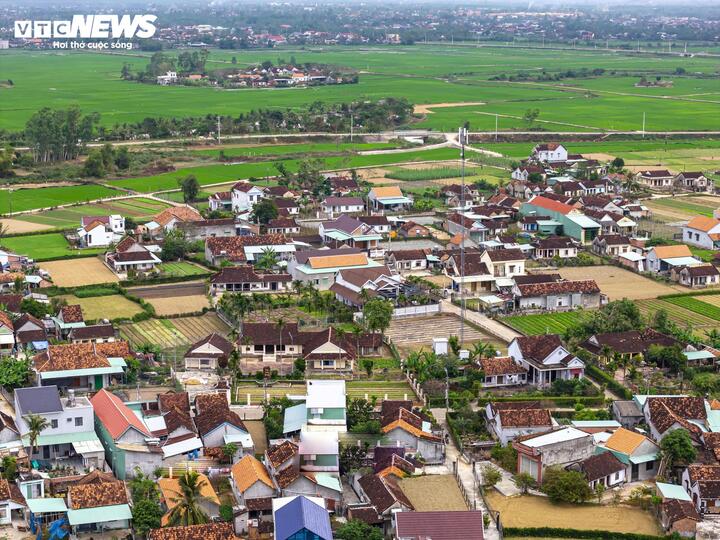 Không chỉ là tài sản của từng gia đình, những ngôi nhà cổ ở Thuận Nghĩa đang dần được nhìn nhận như một phần di sản chung của cộng đồng.