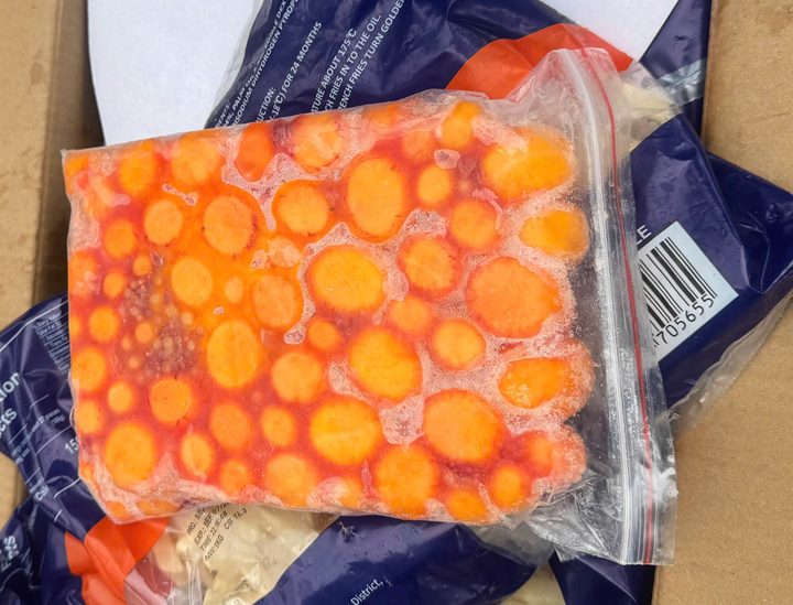 Khoảng 3,6 tấn trứng non đông lạnh bị thu giữ.