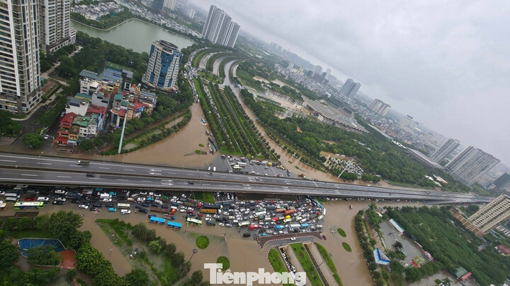 Nhiều khu vực của Hà Nội ngập lụt trong đợt mưa lũ tháng 10/2025.