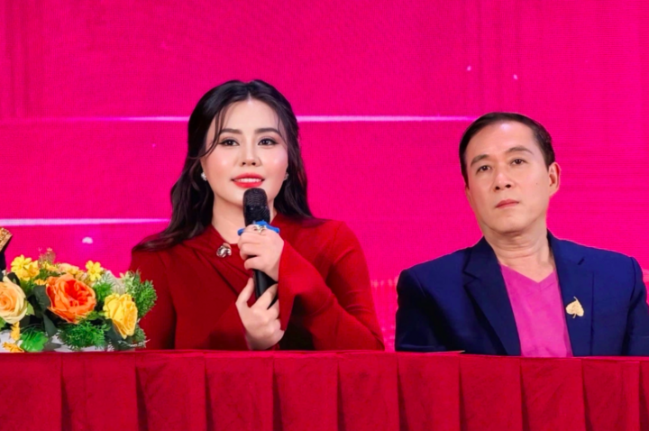 Trưởng ban tổ chức cuộc thi, Hoa hậu Phan Kim Oanh.