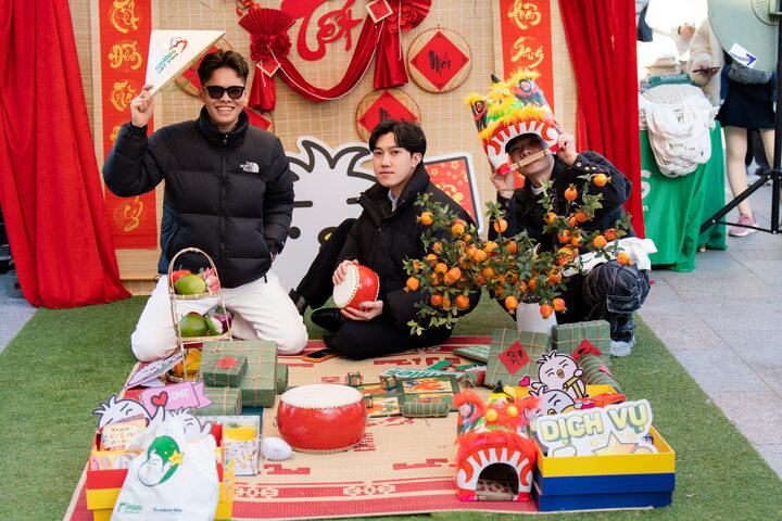 Các bạn trẻ Việt Nam tham dự.