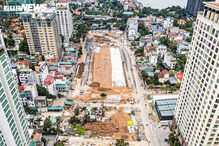 Tuyến đường rộng gần 100m ven Hồ Tây dần thành hình sau một năm thi công.