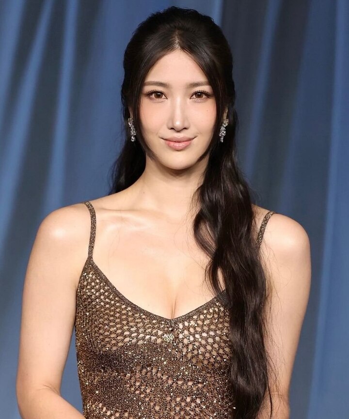 Ejae là chủ nhân của bản hit "Golden".