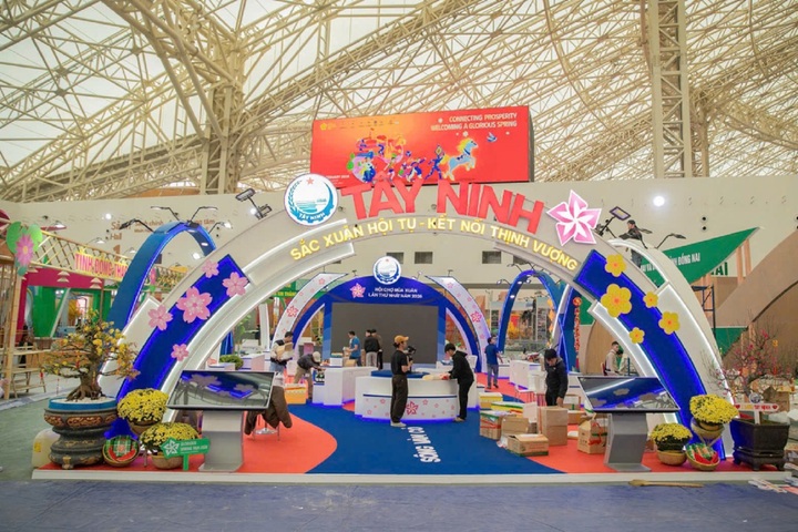 Gian hàng tỉnh Tây Ninh tham gia hội chợ Mùa Xuân năm 2026.