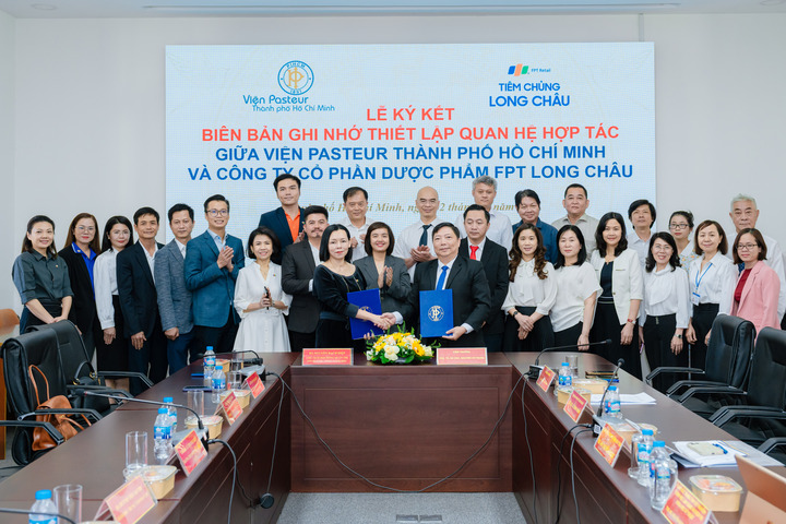 Hợp tác chiến lược giữa hệ thống Long Châu và Viện Pasteur TP.HCM gia tăng mô hình phòng bệnh chặt chẽ, hiệu quả cho cộng đồng.
