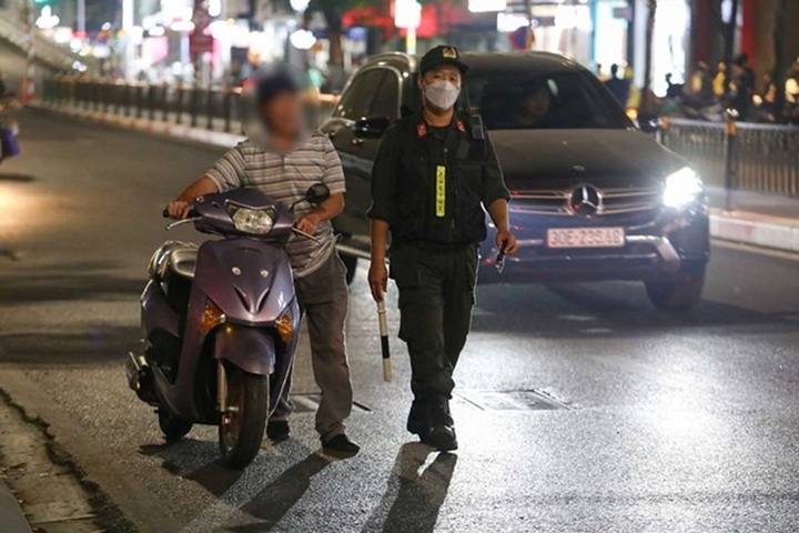 dat xe sau khi nhau.jpg