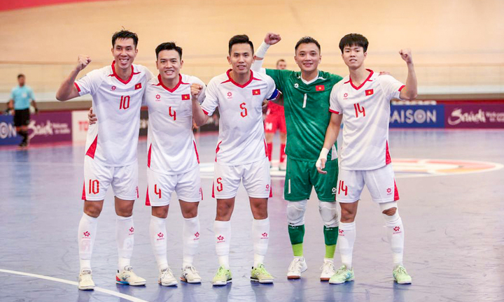 Đội tuyển futsal Việt Nam đấu với Indonesia ở tứ kết giải Futsal châu Á.