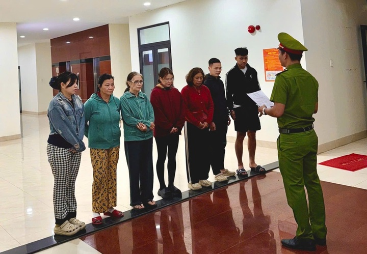 7 đối tượng bị tạm giữ hình sự. (Ảnh: C.A)