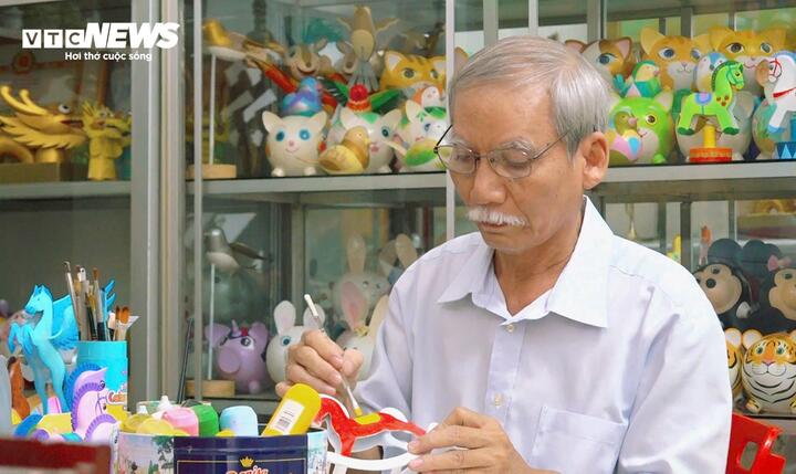 Mỗi linh vật ngựa mất từ 2 đến 5 ngày chế tác, tùy mức độ cầu kỳ của từng mẫu.