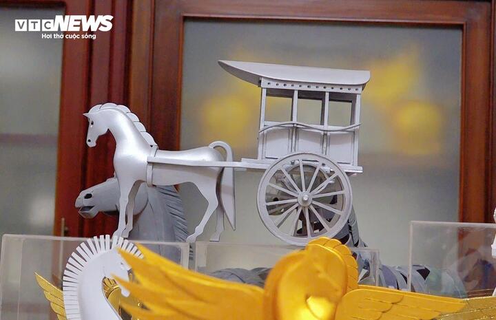 Mỗi linh vật tái chế là một cách “hồi sinh” rác thải nhựa và lan tỏa ý thức sống xanh.