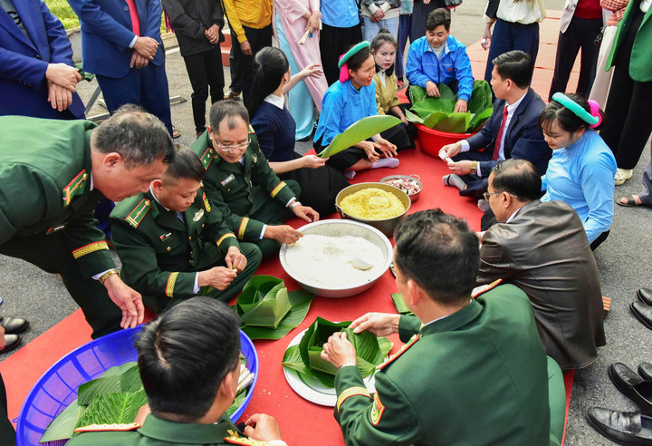 Thắm tình Xuân Biên phòng tại xã vùng biên Quảng Ninh - 1