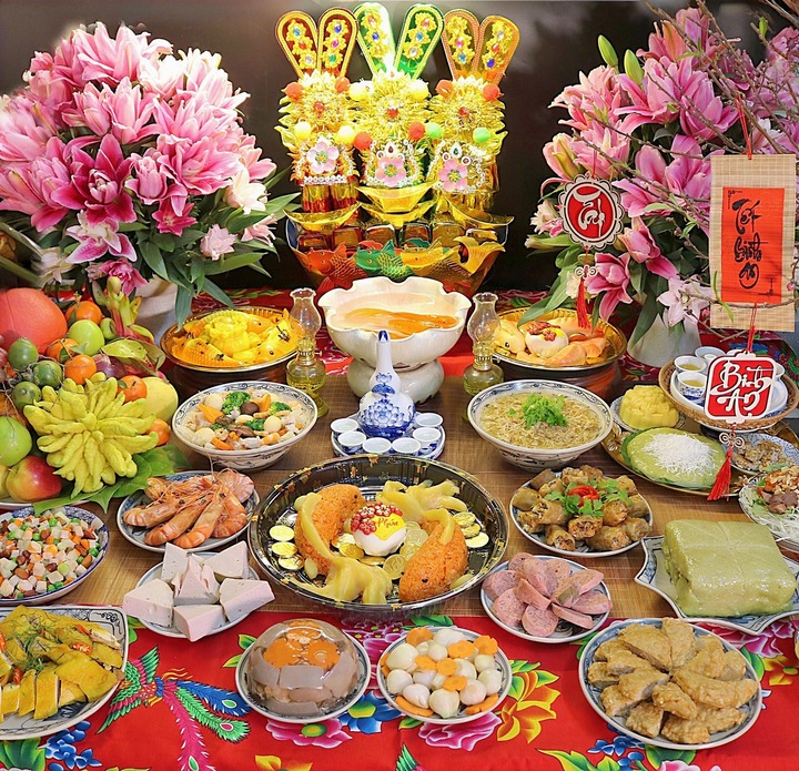 Có nên cúng ông Công ông Táo trước ngày 23 tháng Chạp hay không là thắc mắc của nhiều người. (Ảnh: Vu Thu Huong)