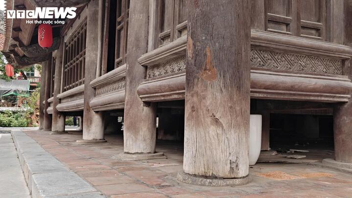 Ông Nguyễn Danh Mã, Trưởng Ban Quản lý di tích đình Đình Bảng, phường Từ Sơn, tỉnh Bắc Ninh cho biết, đình Đình Bảng có kiến trúc độc đáo, kết hợp giữa kiến trúc vùng cao và đồng bằng. Công trình được xây cao hơn nền đất, vừa tạo dáng dấp nhà sàn khác biệt, vừa giúp người dân tránh ảnh hưởng của bão lũ trong quá khứ.