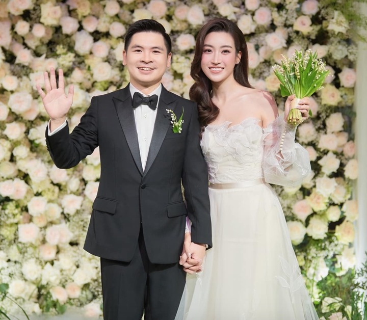 Hoa hậu Đỗ Mỹ Linh kết hôn với Chủ tịch CLB Bóng đá Hà Nội.