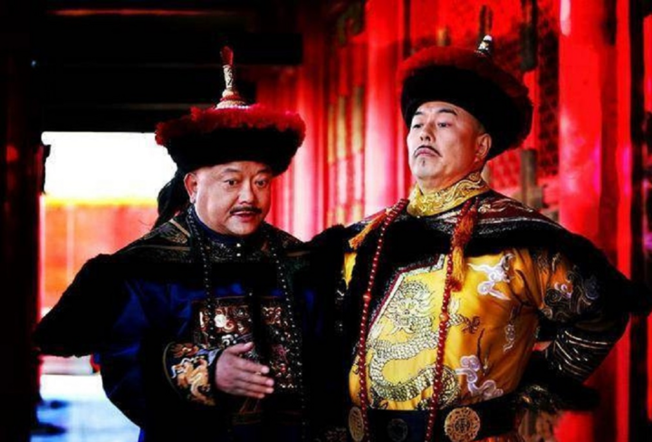 Hoà Thân hết lòng phục vụ Càn Long.