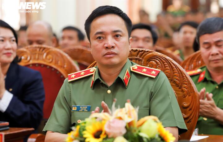 Trung tướng Mai Hoàng, Giám đốc Công an TP.HCM tại buổi họp báo.