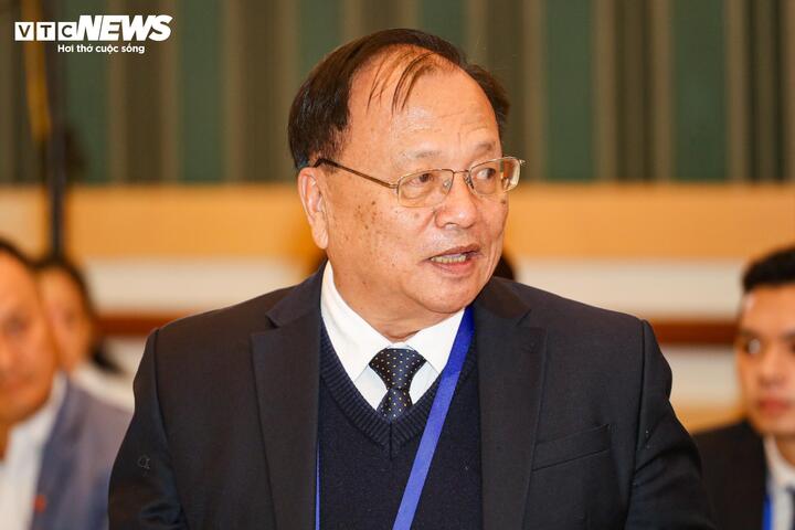 GS.TS Lê Thành Nhân (kiều bào Pháp) chia sẻ kinh nghiệm ứng dụng chuyển đổi số trong quản lý môi trường và quy hoạch đô thị.