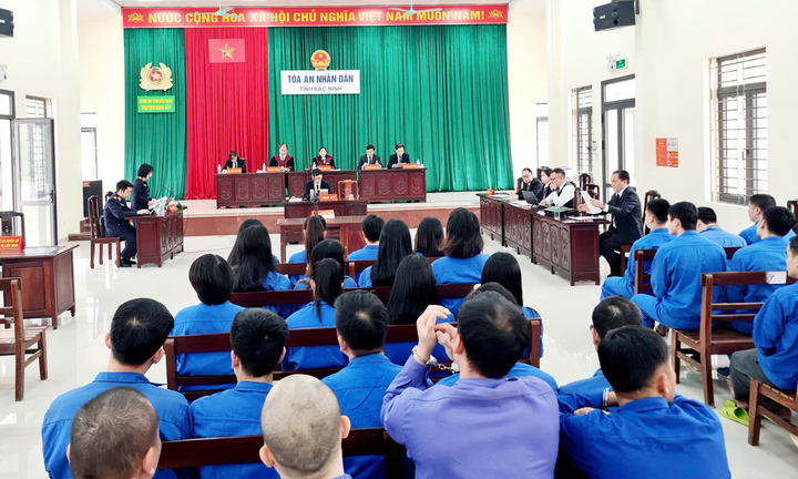 Toàn cảnh phiên tòa