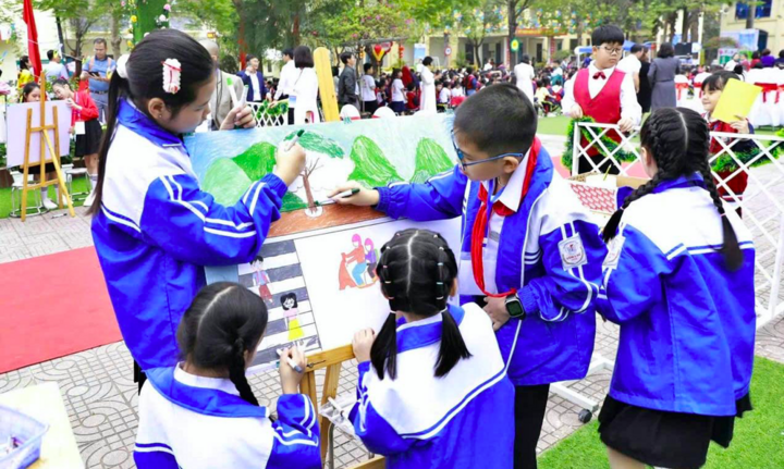 Các hoạt động của Toyota Việt Nam không chỉ giúp các em học sinh nâng cao kiến thức an toàn giao thông mà còn thay đổi cách tiếp cận thông tin một cách hiệu quả.