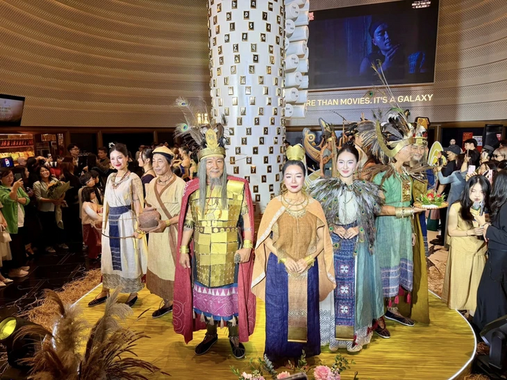 NSND Trọng Trinh khác lạ trong tạo hình Vua Hùng - 2