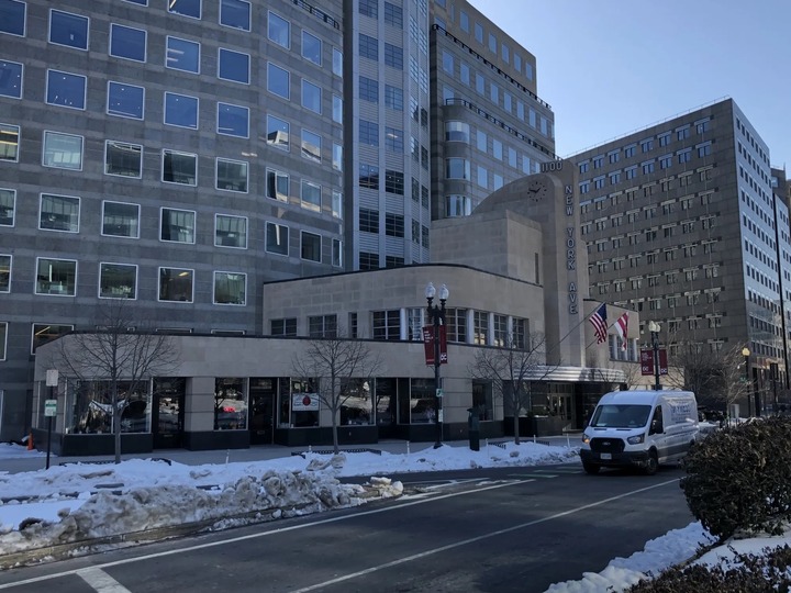 Một phần của trạm xe buýt cũ được khôi phục và hiện được nối liền với một tòa nhà văn phòng ở New York, Mỹ. (Ảnh: Bloomberg)