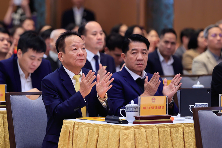 Các đại biểu đại diện cho các tập đoàn tại Lễ phát động.