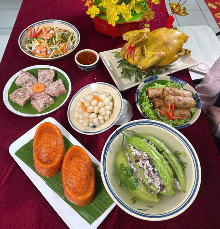 Mâm cúng ông Táo theo nhu cầu của khách tại siêu thị.