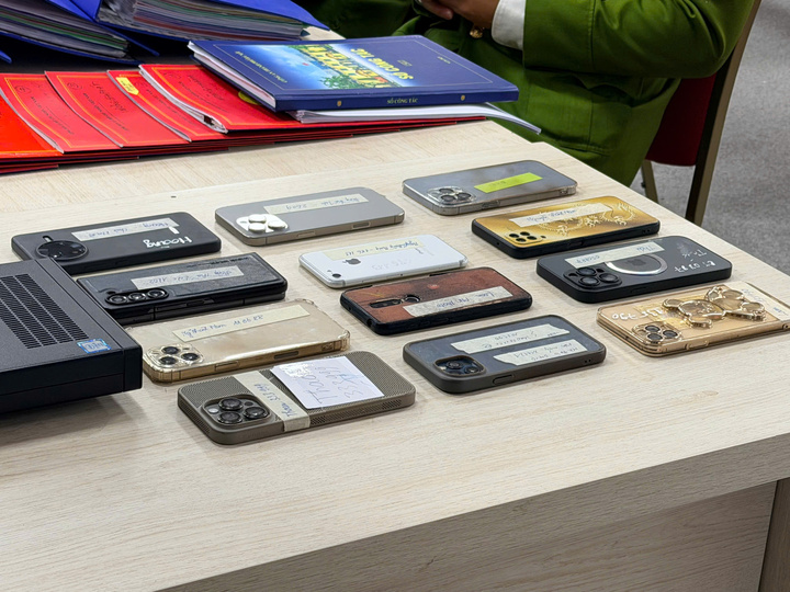 Tang vật vụ án.