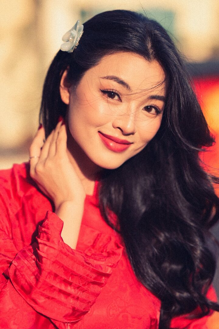 Nữ diễn viên được chú ý khi sở hữu vẻ đẹp trong trẻo, mong manh mang đến cảm giác rất điện ảnh. Cô được nhiều người đặt biệt danh là "Thư Kỳ phiên bản Việt".