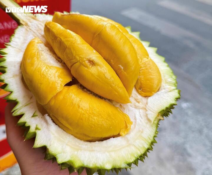 Cơm sầu riêng Musang King có giá 1,6 triệu đồng/kg.